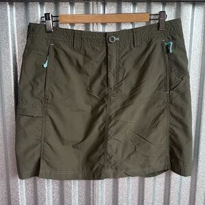 Eddie Bauer Active Skirt with Shorts Green Skort